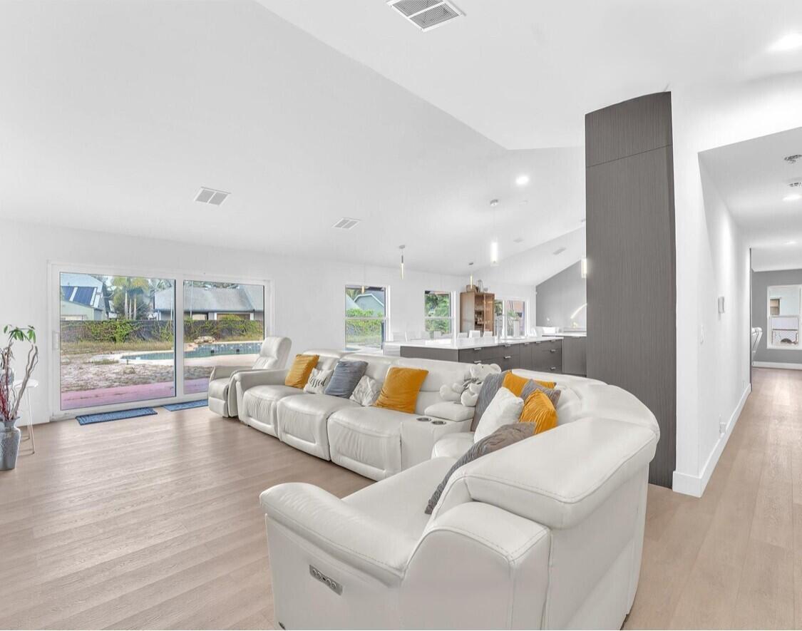 4391 NW 51st Street, Coconut Creek FL 33073 photo 3