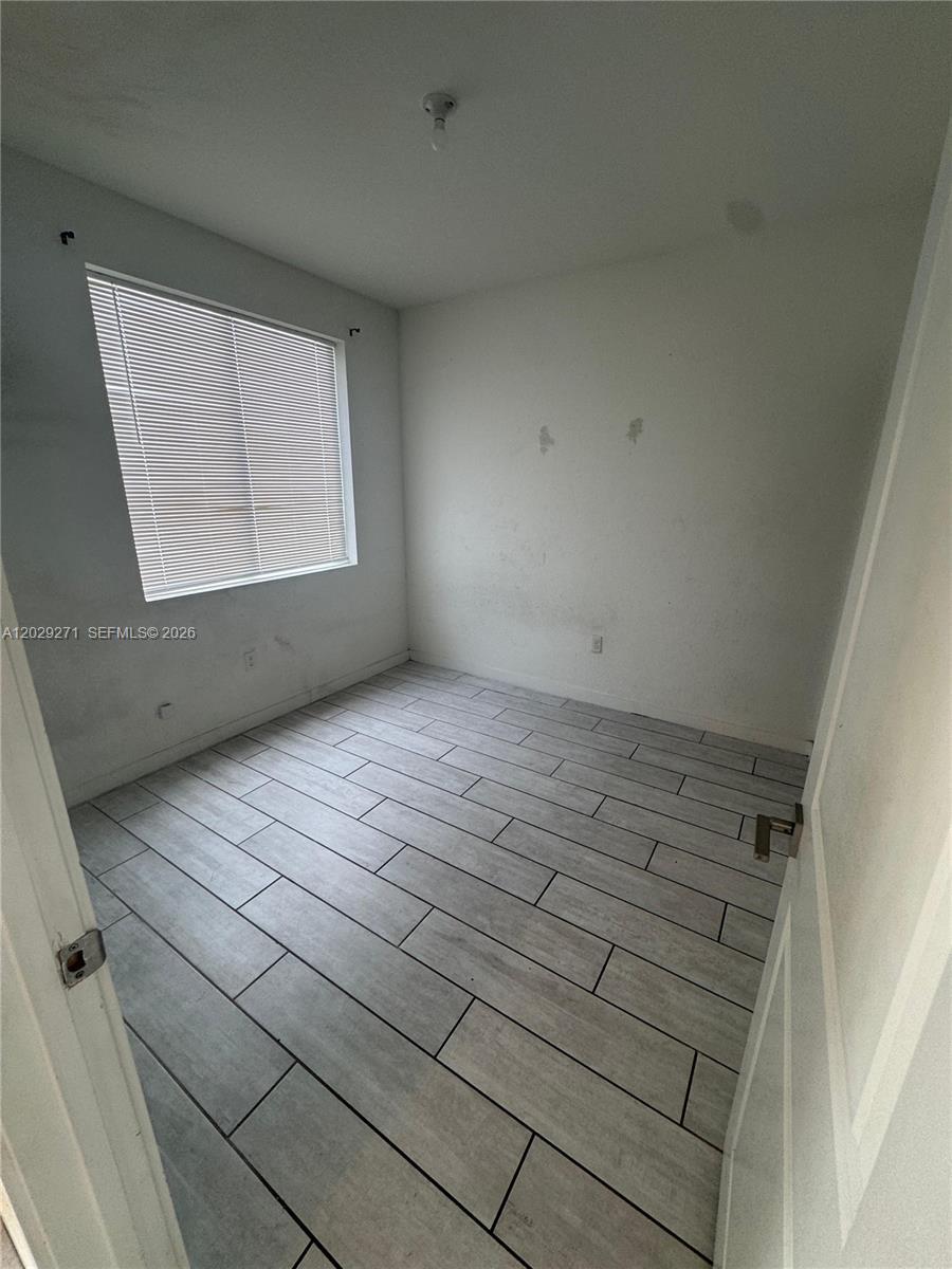 1048 SE 23rd Ter, Homestead FL 33035 photo 5