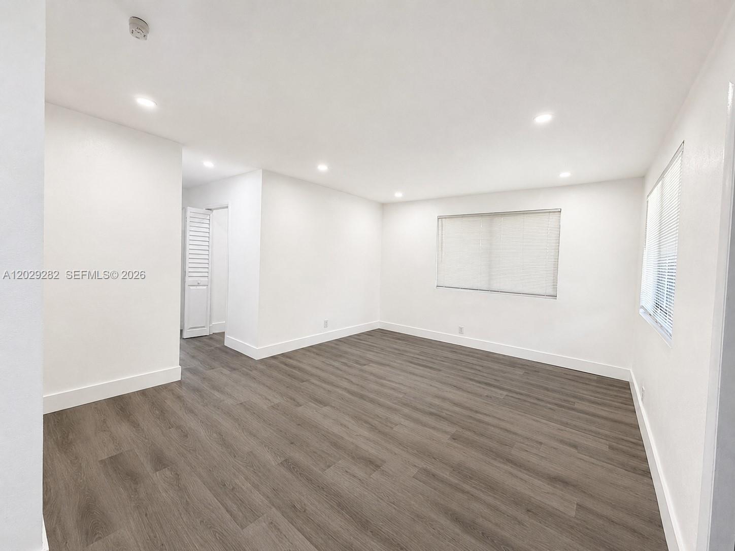 900 NW 8th Ave # 4, Pompano Beach FL 33060 photo 4