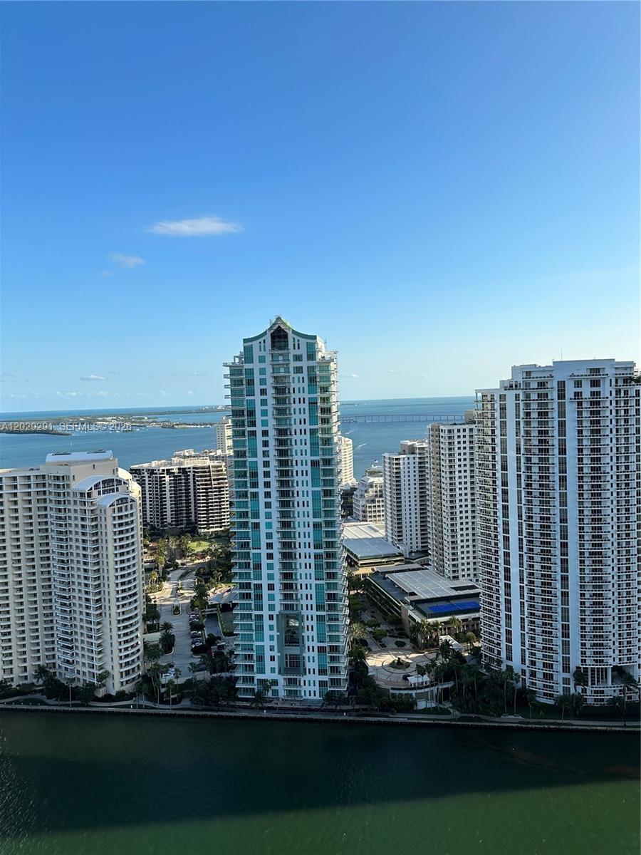 325 S Biscayne Blvd # 4119, Miami FL 33131 photo 4