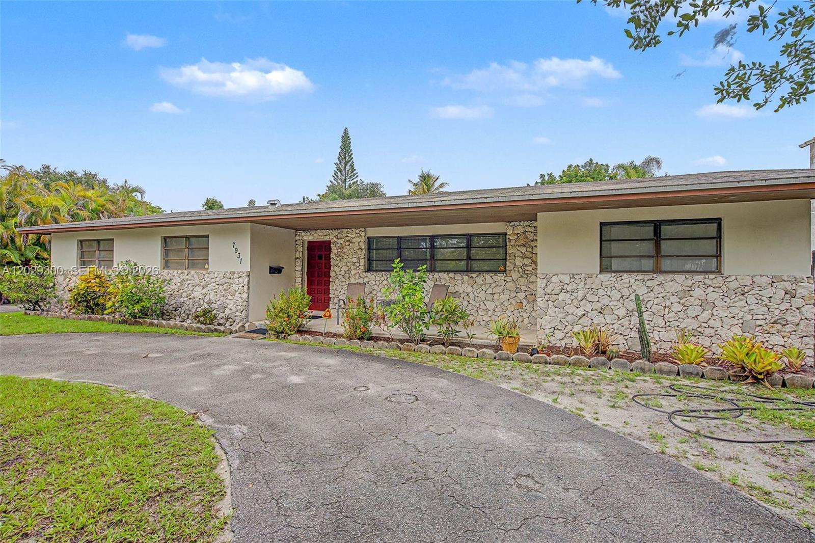 7931 SW 59th Ave, South Miami FL 33143 photo 2