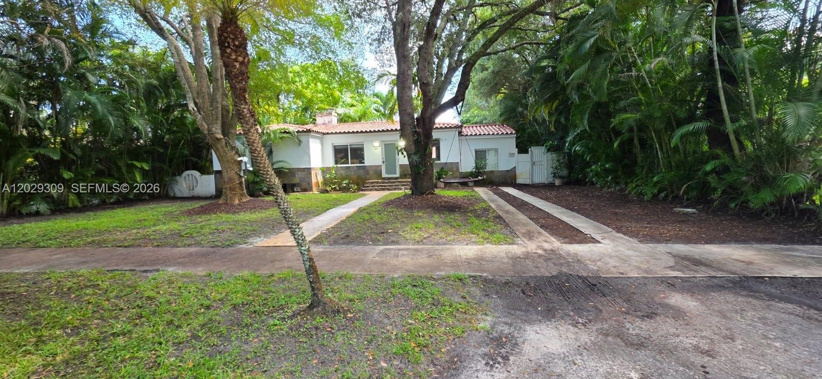 242 NW 93rd St, Miami Shores FL 33150 photo 2