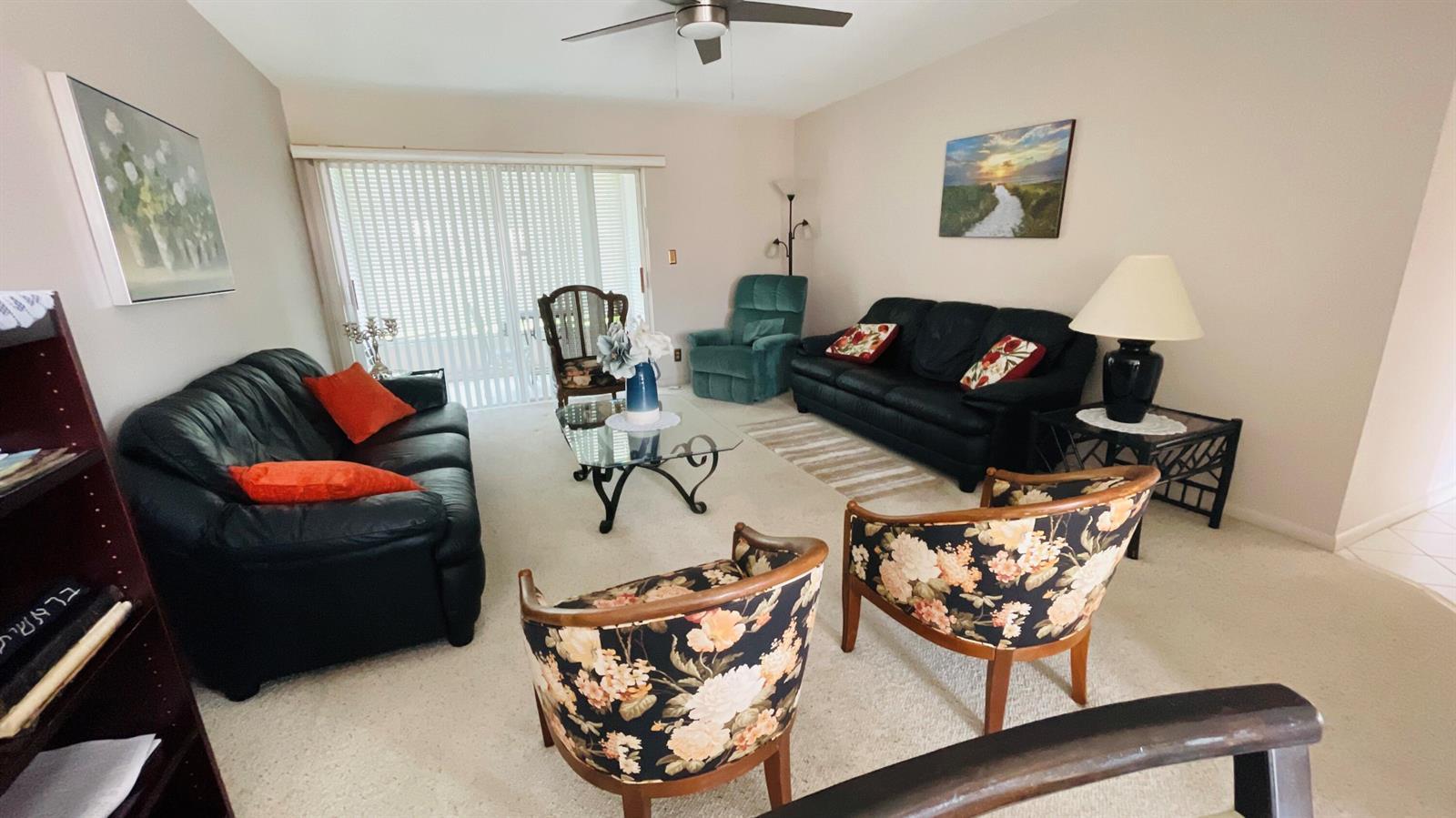 19 Golfs Edge, West Palm Beach FL 33417