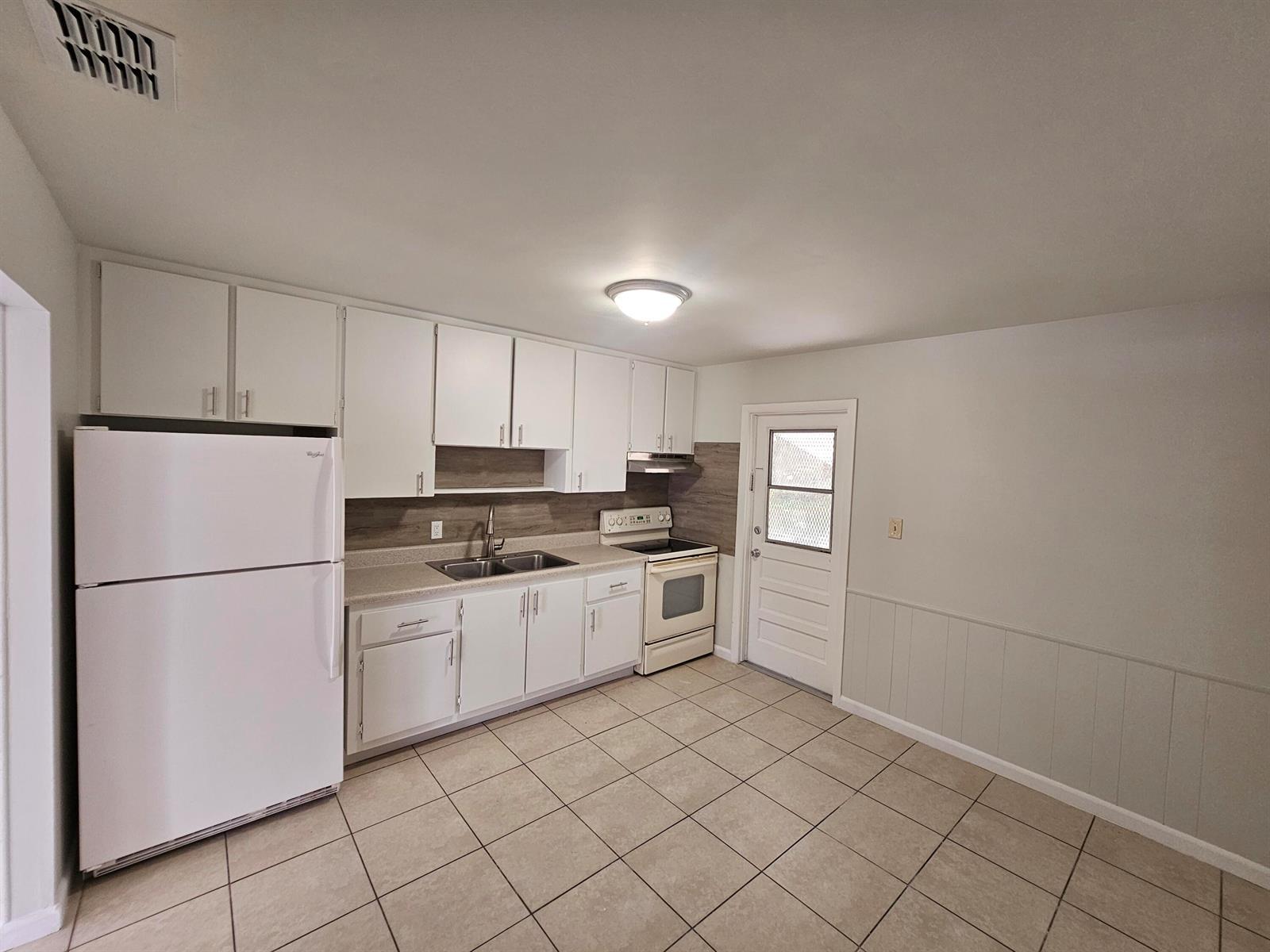 2031 Hugo Road, Fort Pierce FL 34946 photo 3