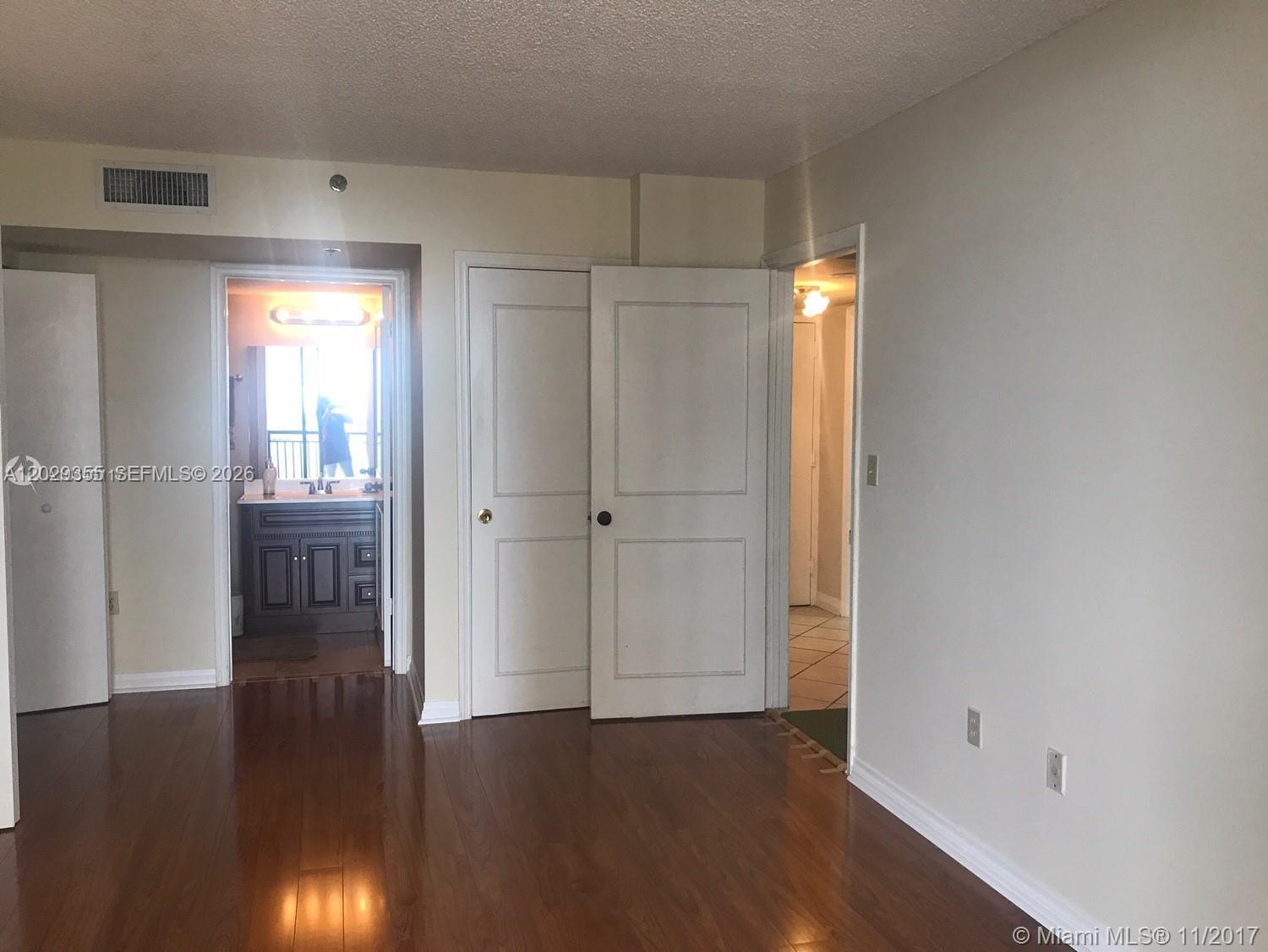 540 Brickell Key Dr # 1122, Miami FL 33131 photo 2