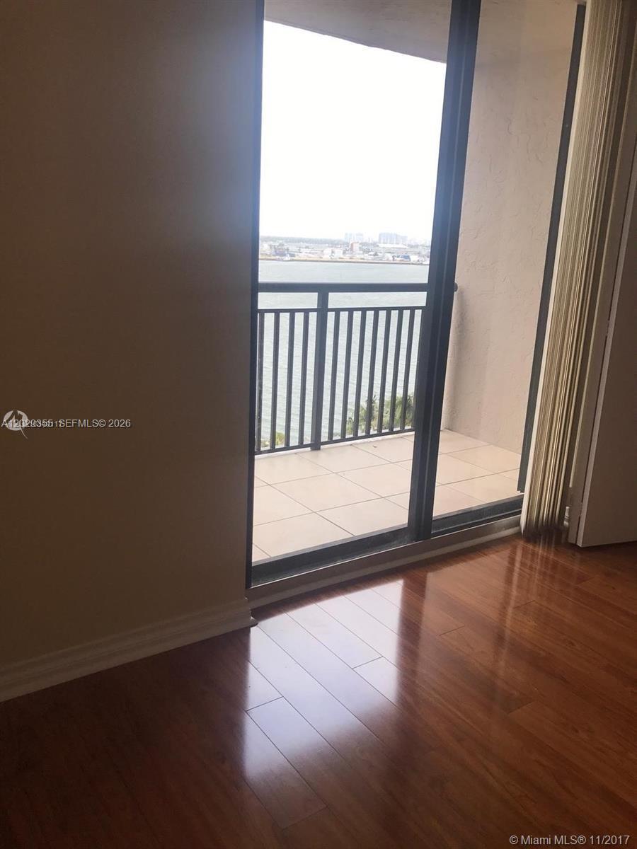 540 Brickell Key Dr # 1122, Miami FL 33131 photo 5