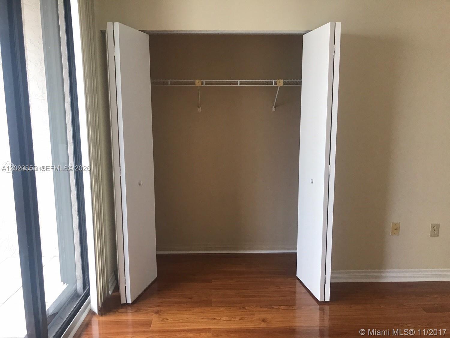 540 Brickell Key Dr # 1122, Miami FL 33131 photo 4