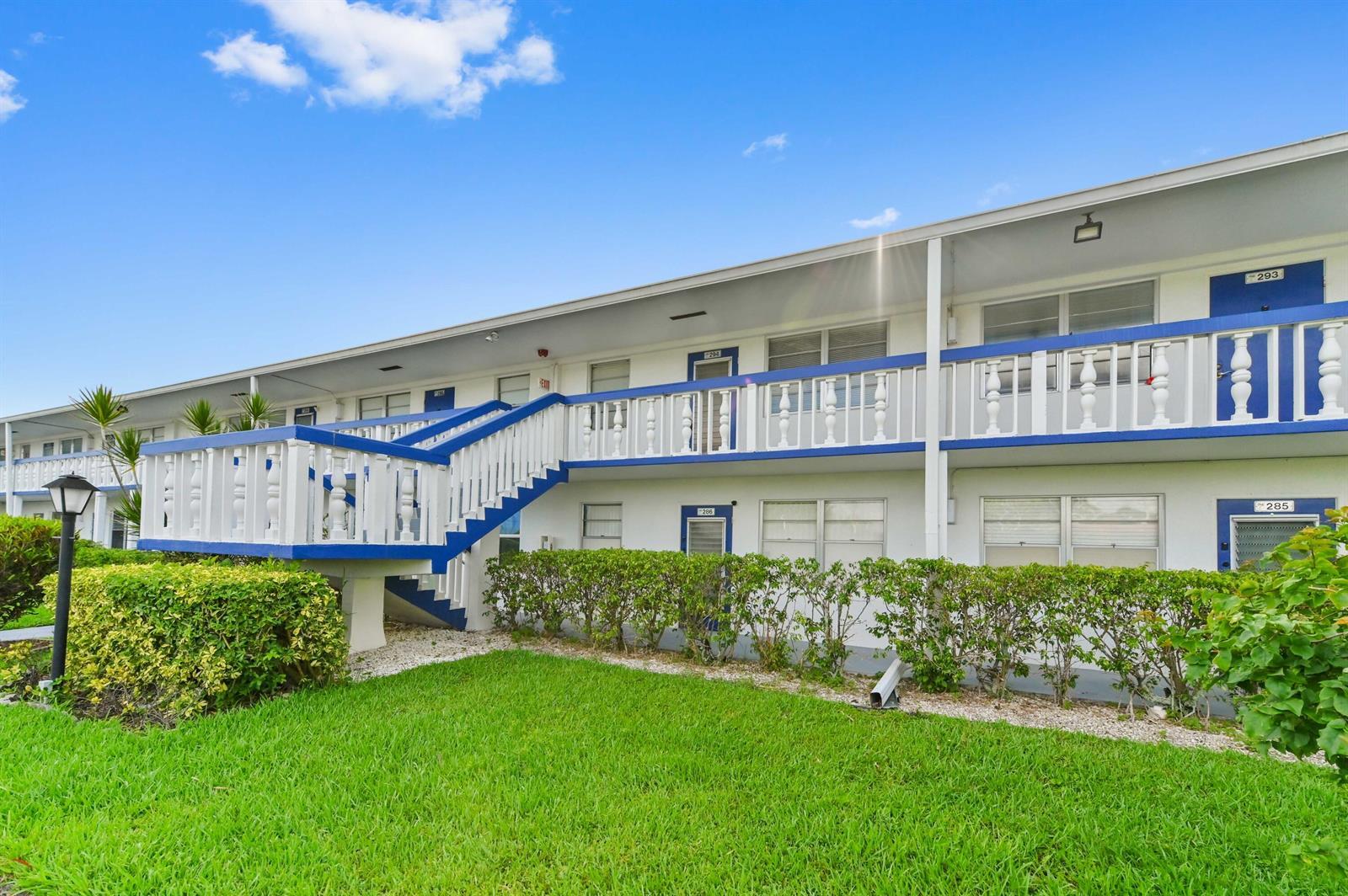 294 Prescott O, Deerfield Beach FL 33442 photo 3