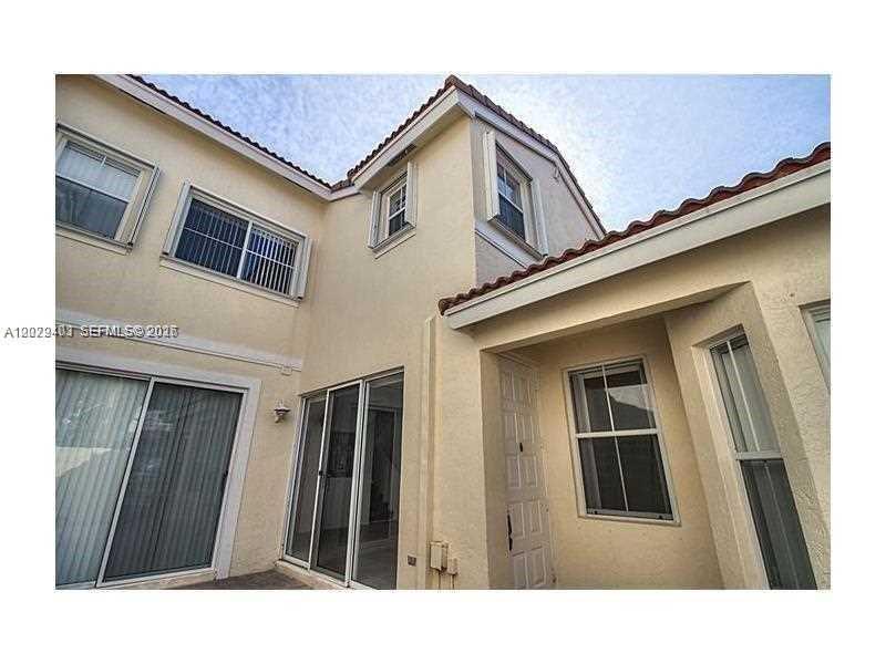 960 Corkwood St, Hollywood FL 33019
