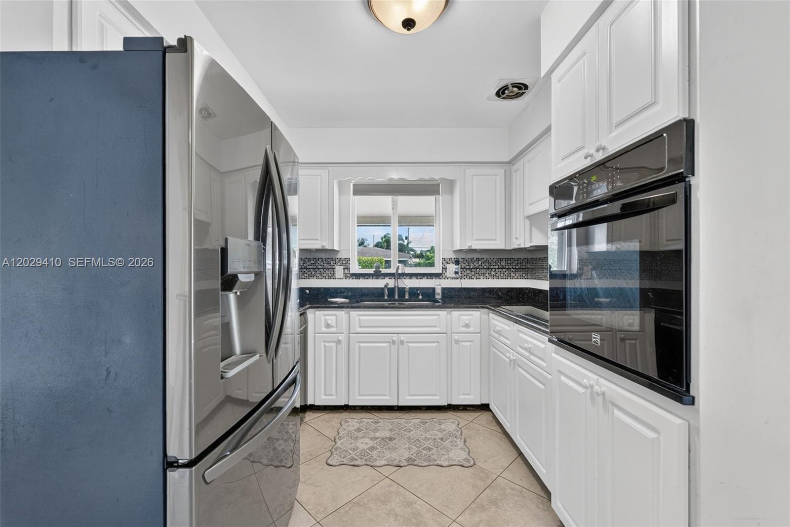 365 NW 46th St, Oakland Park FL 33309 photo 5