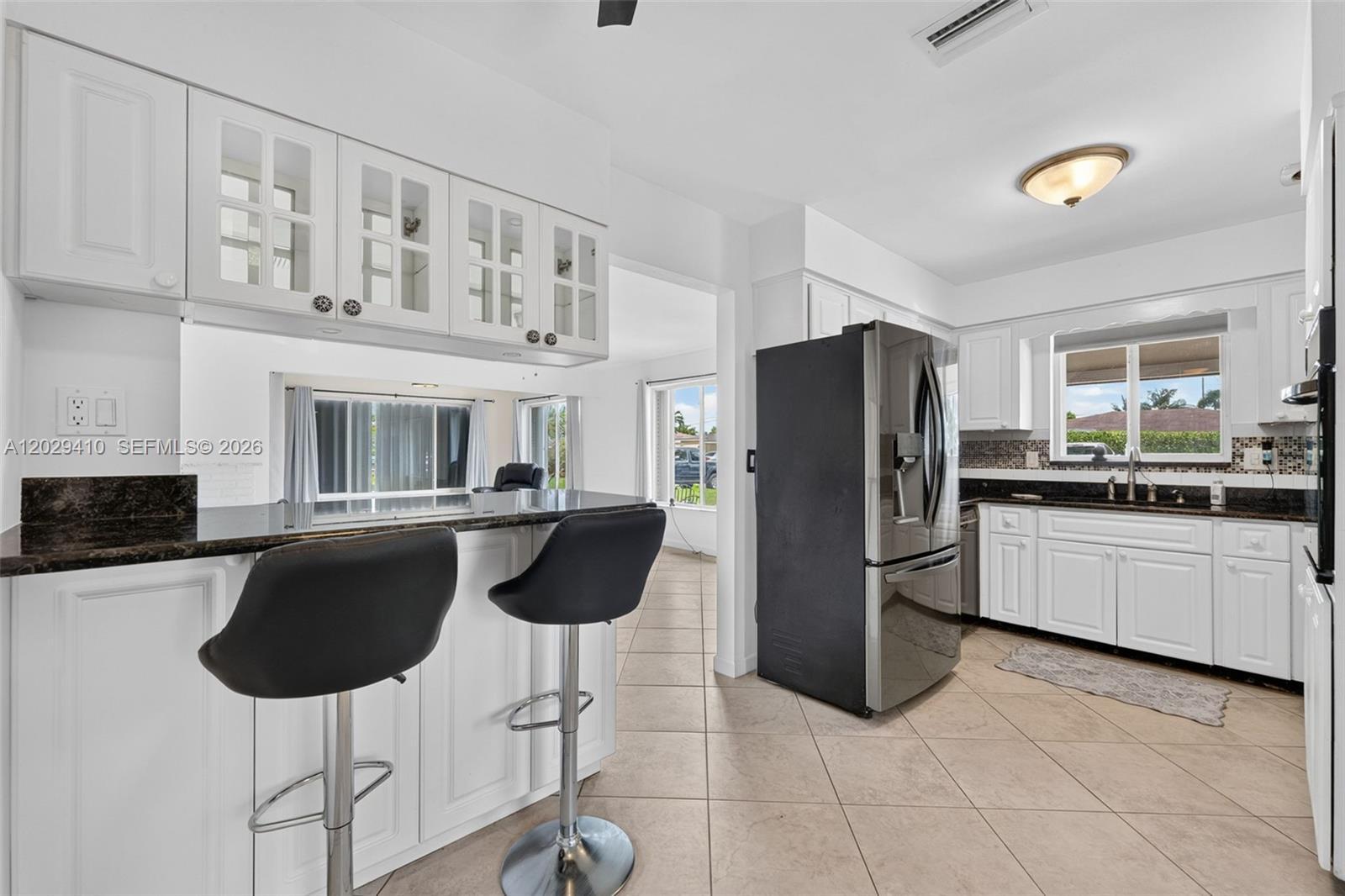 365 NW 46th St, Oakland Park FL 33309 photo 4