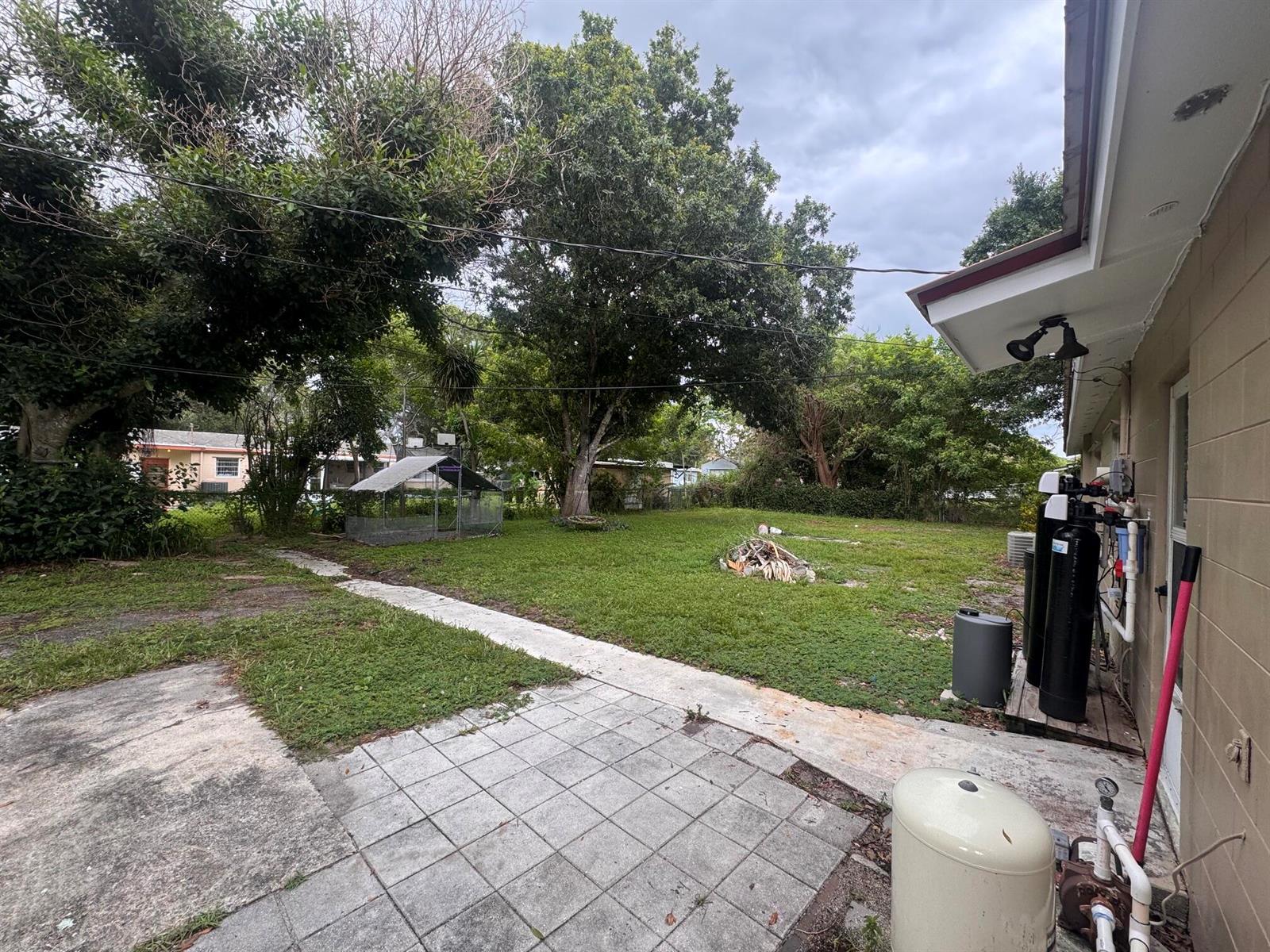 334 Johnston Street, Fort Pierce FL 34982 photo 2