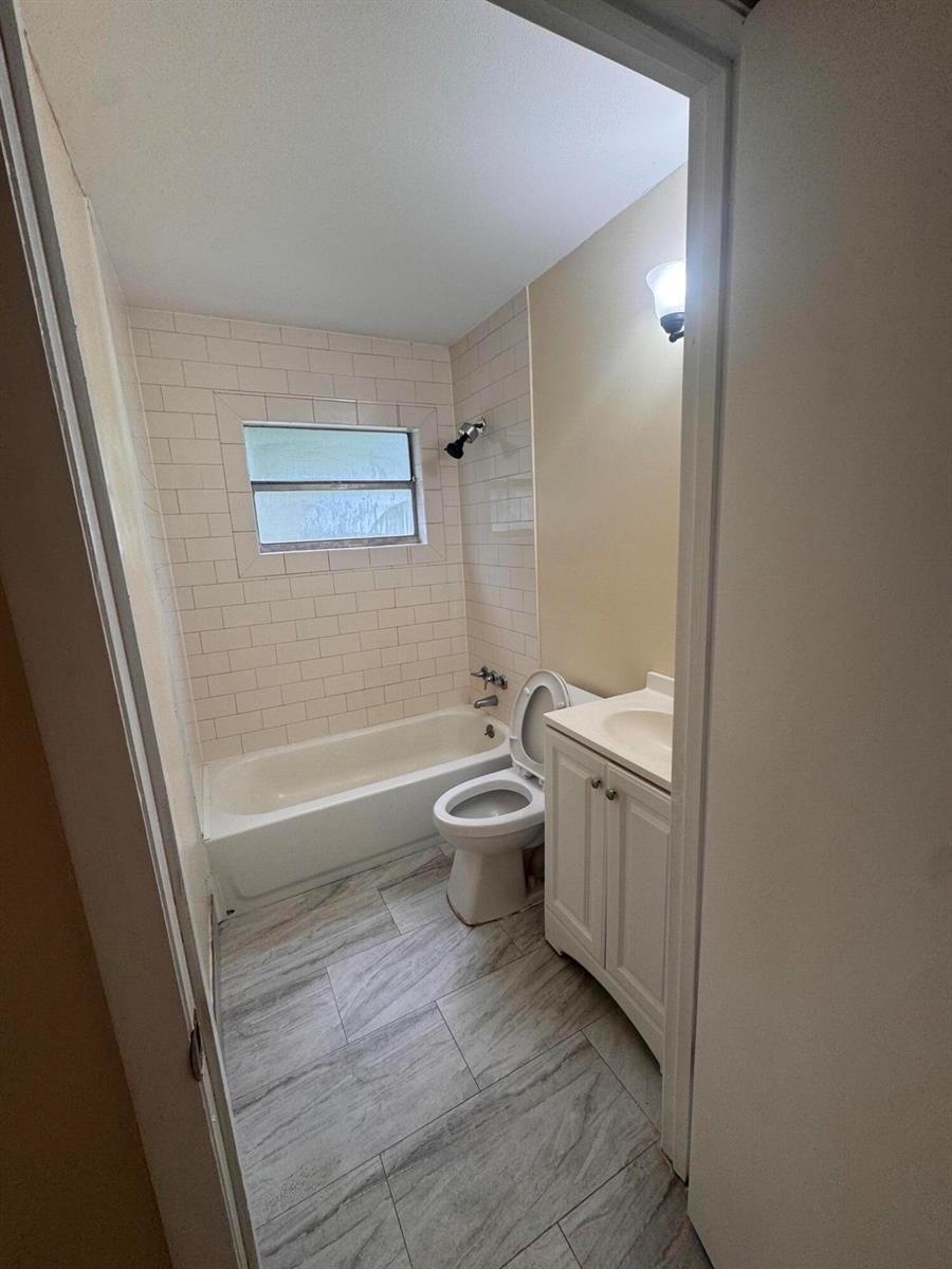 334 Johnston Street, Fort Pierce FL 34982 photo 5