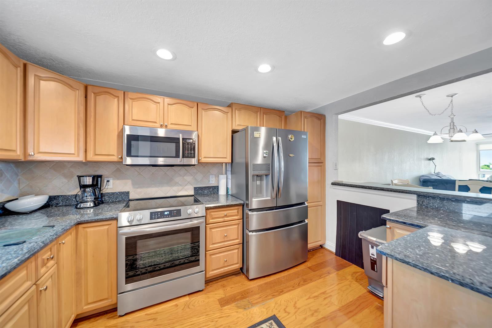 3100 NE 49 Street # 403, Fort Lauderdale FL 33308 photo 2