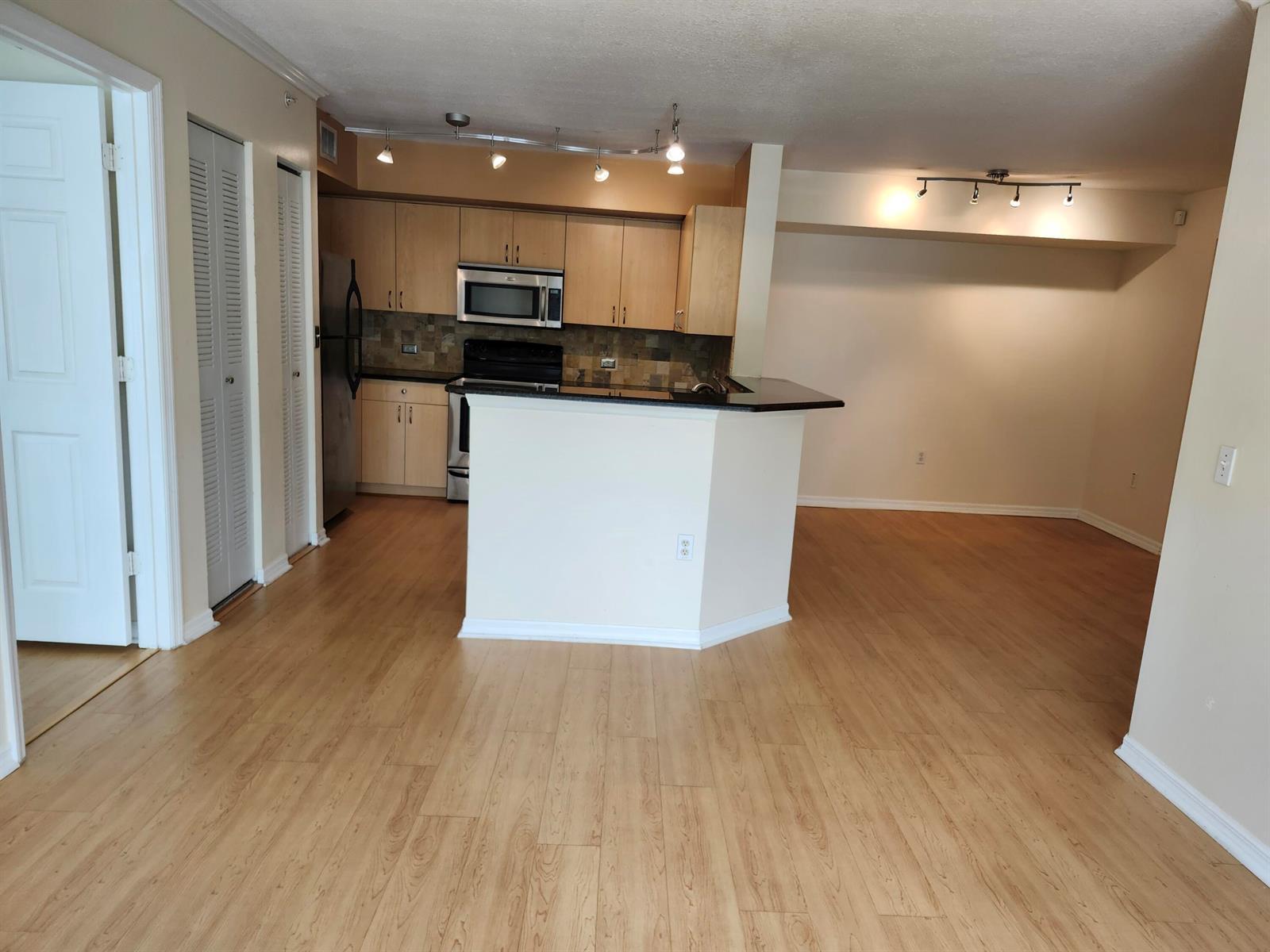 813 Villa Circle, Boynton Beach FL 33435 photo 4