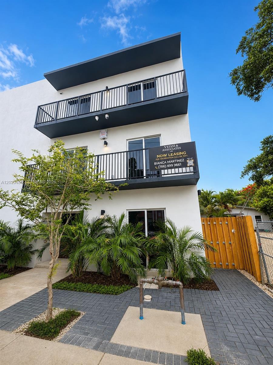 8106 NE 1st Ave # 1, Miami FL 33138