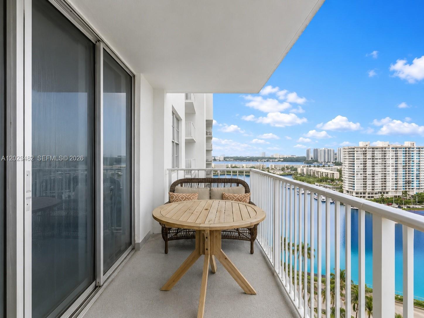 2801 NE 183rd St # 1805W, Aventura FL 33160 photo 2