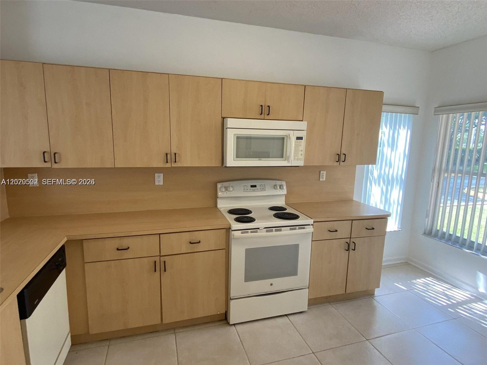7980 S Southwood Cir # 0, Davie FL 33328 photo 5