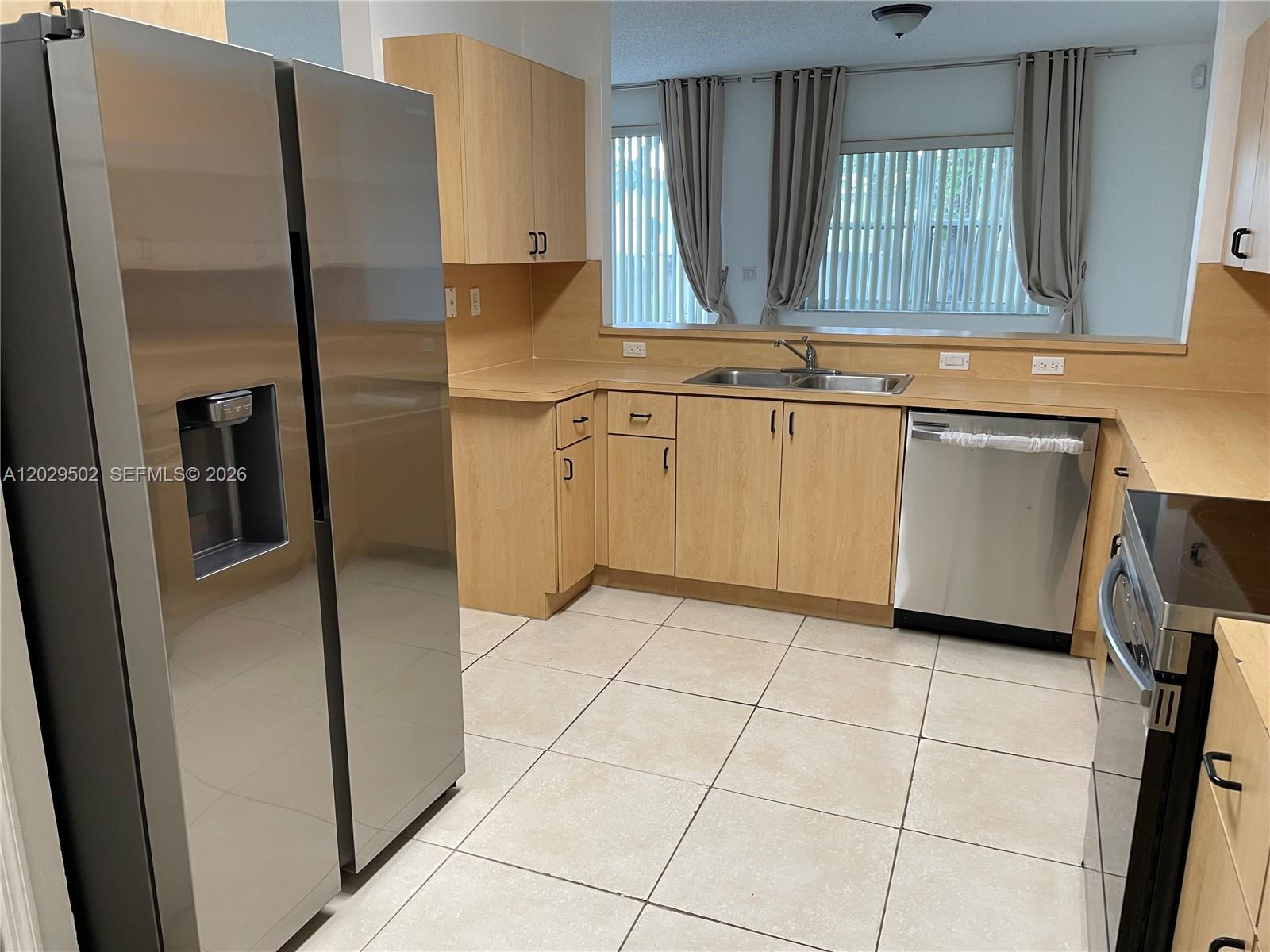 7980 S Southwood Cir # 0, Davie FL 33328 photo 4