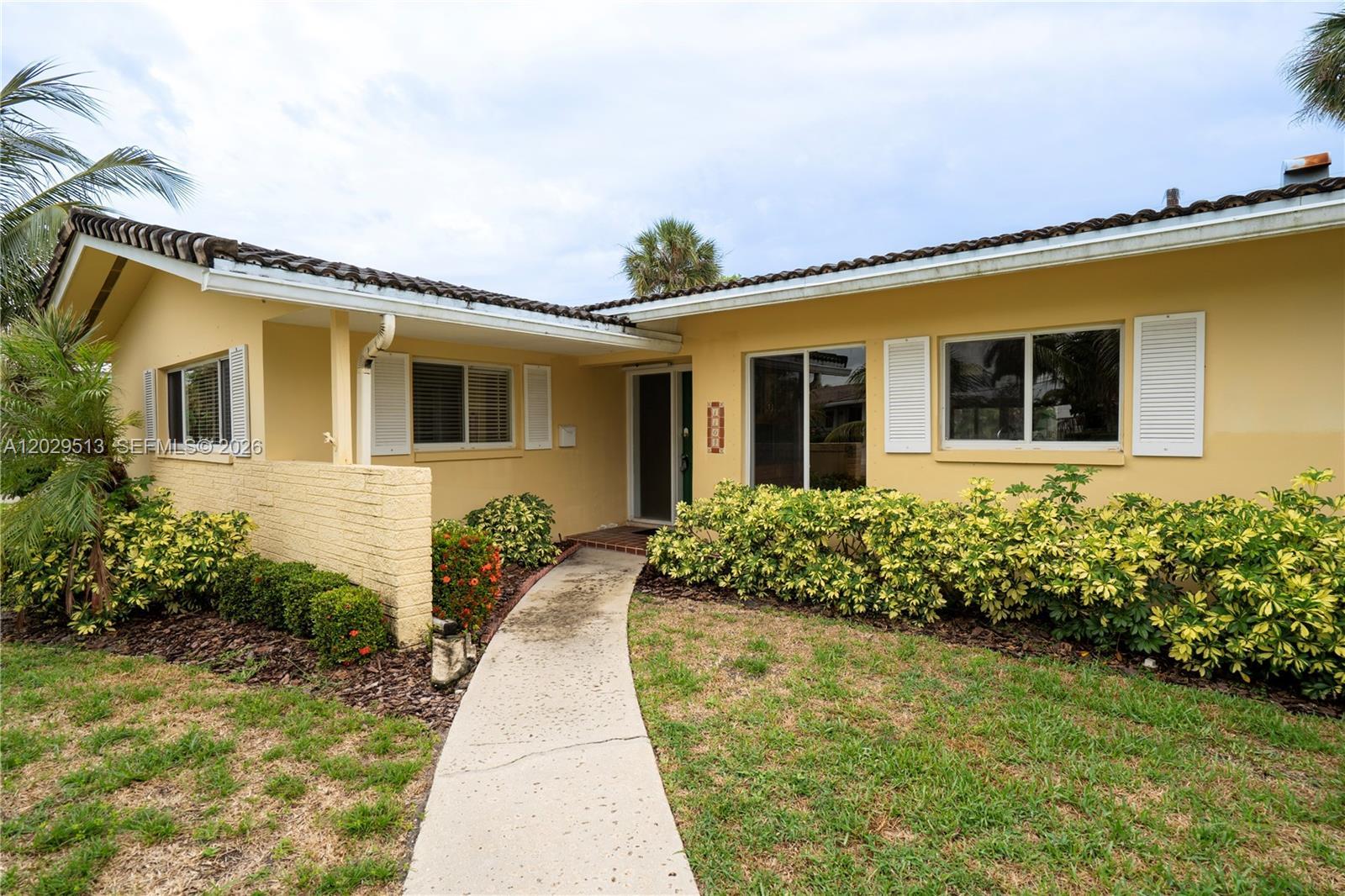 1104 SW 12th St, Boca Raton FL 33486
