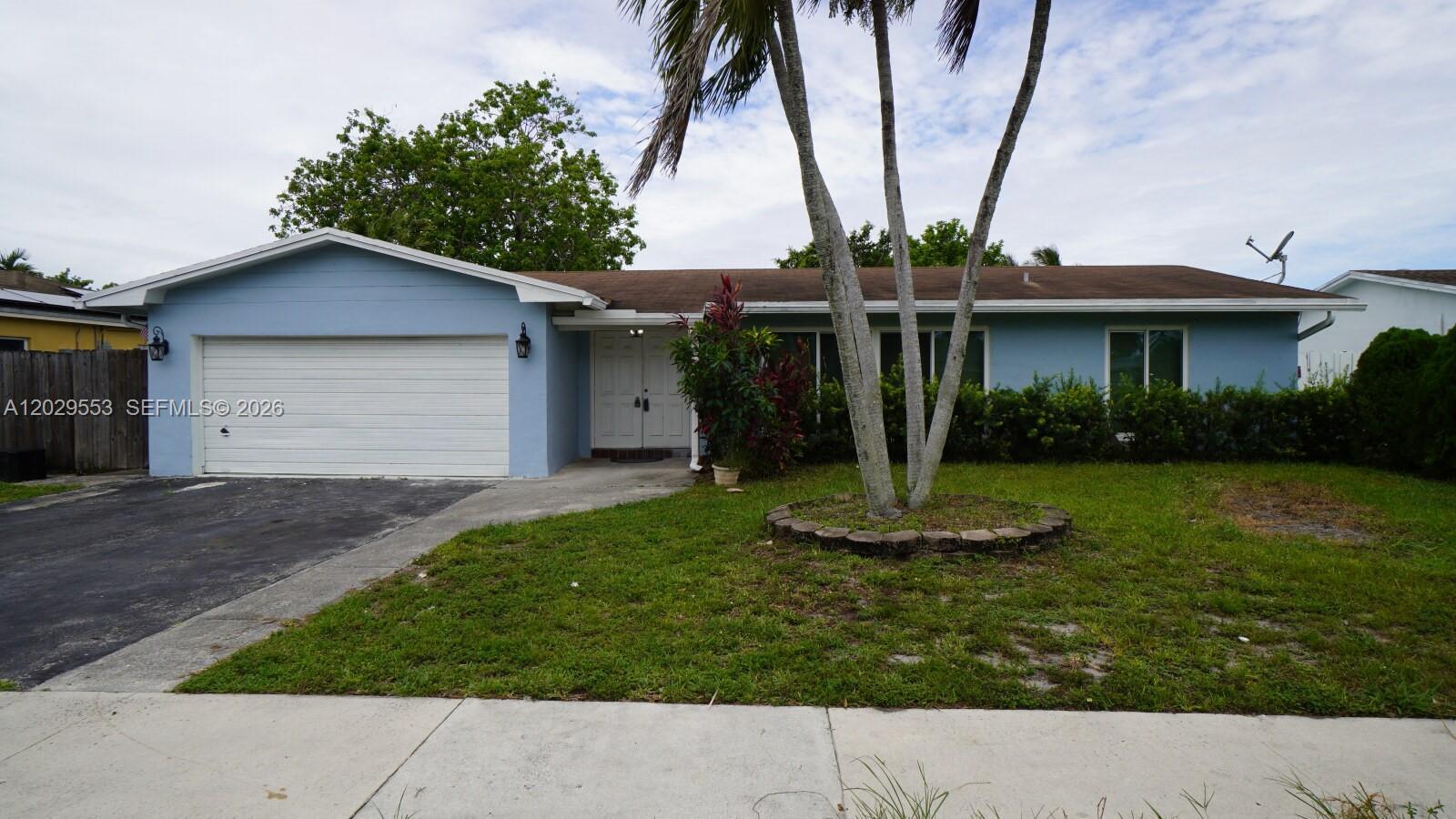 8105 NW 74th Ter, Tamarac FL 33321
