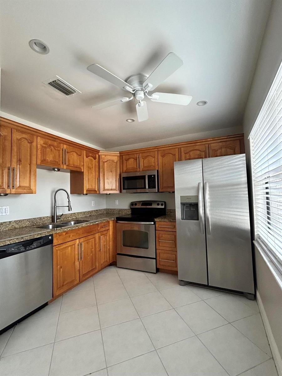 16415 Berry Way, Delray Beach FL 33484 photo 2
