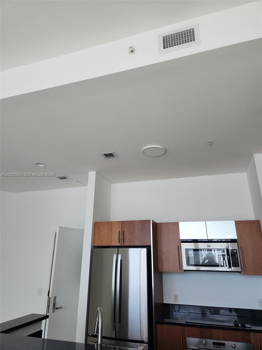 300 S Biscayne Blvd # 3807, Miami FL 33131 photo 2