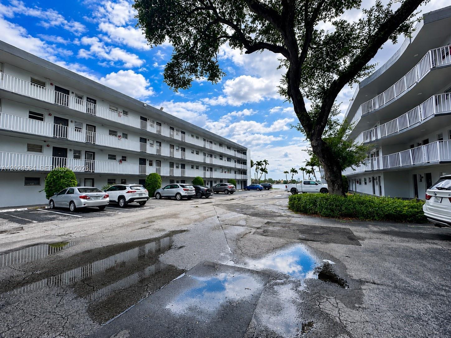 447 NE 195th St # 115, Miami FL 33179