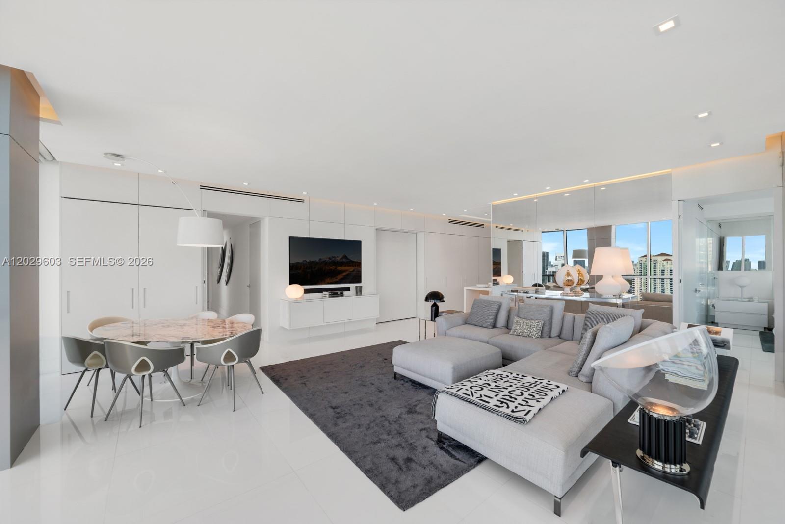 50 S Pointe Dr # 2903, Miami Beach FL 33139 photo 4