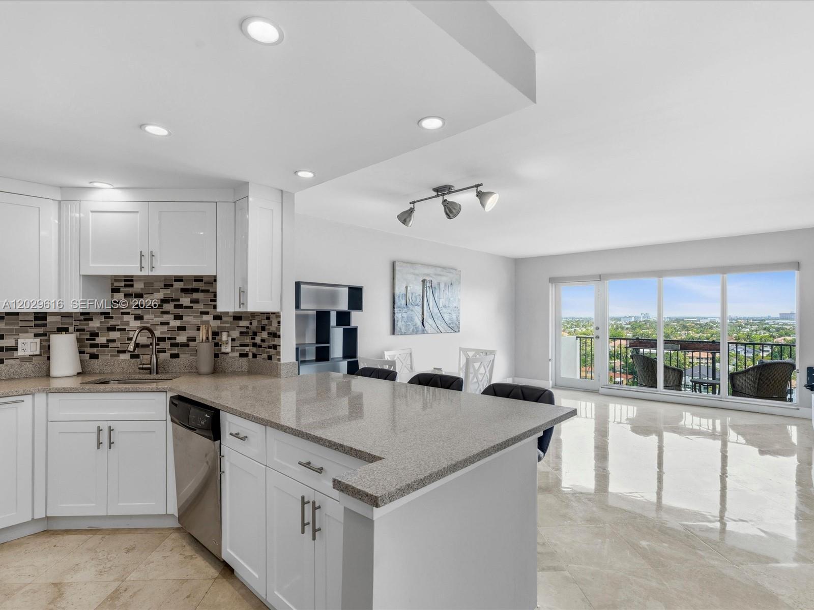 340 Sunset Dr # 1407, Fort Lauderdale FL 33301 photo 3