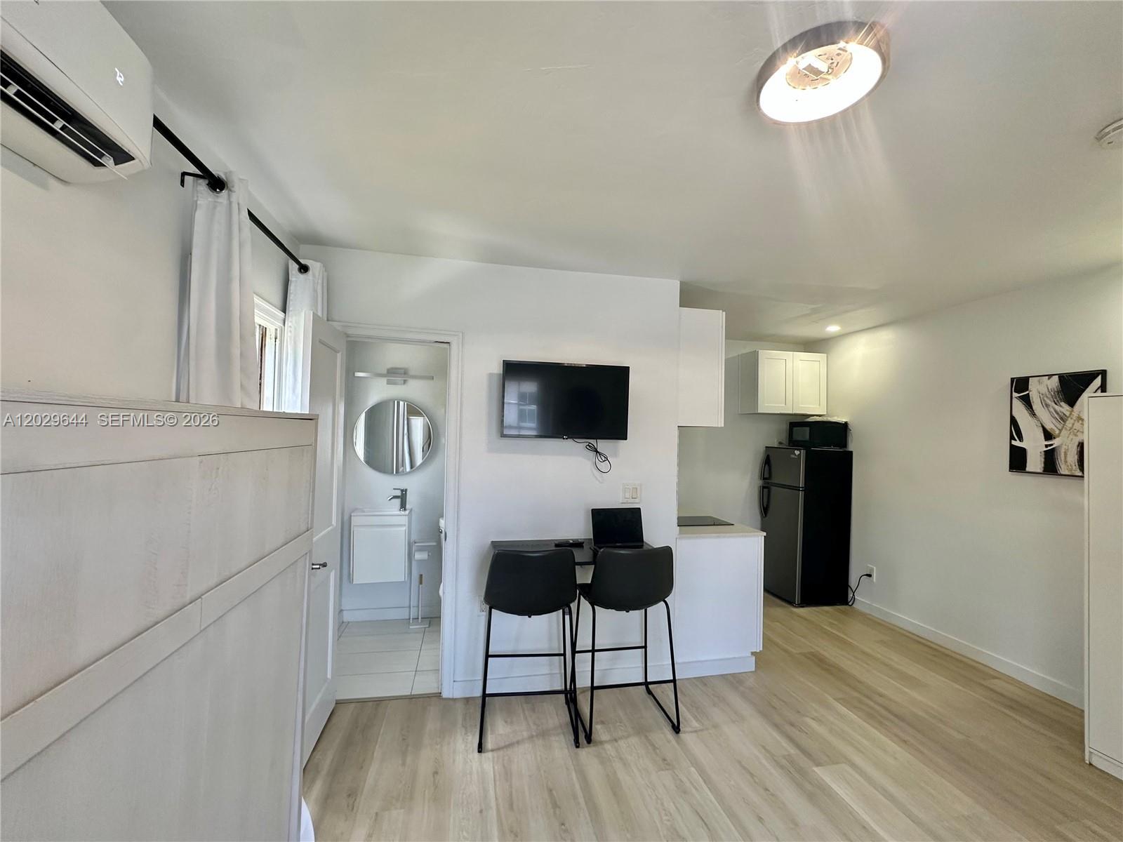 415 75th St # 4A, Miami Beach FL 33141 photo 4