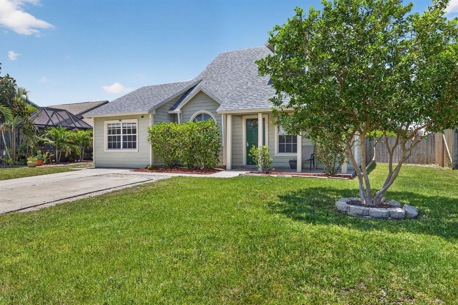 5919 SE Pine Drive, Stuart FL 34997 photo 2