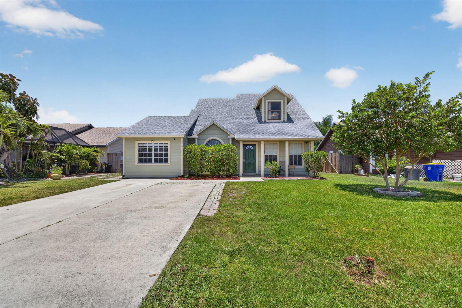 5919 SE Pine Drive, Stuart FL 34997