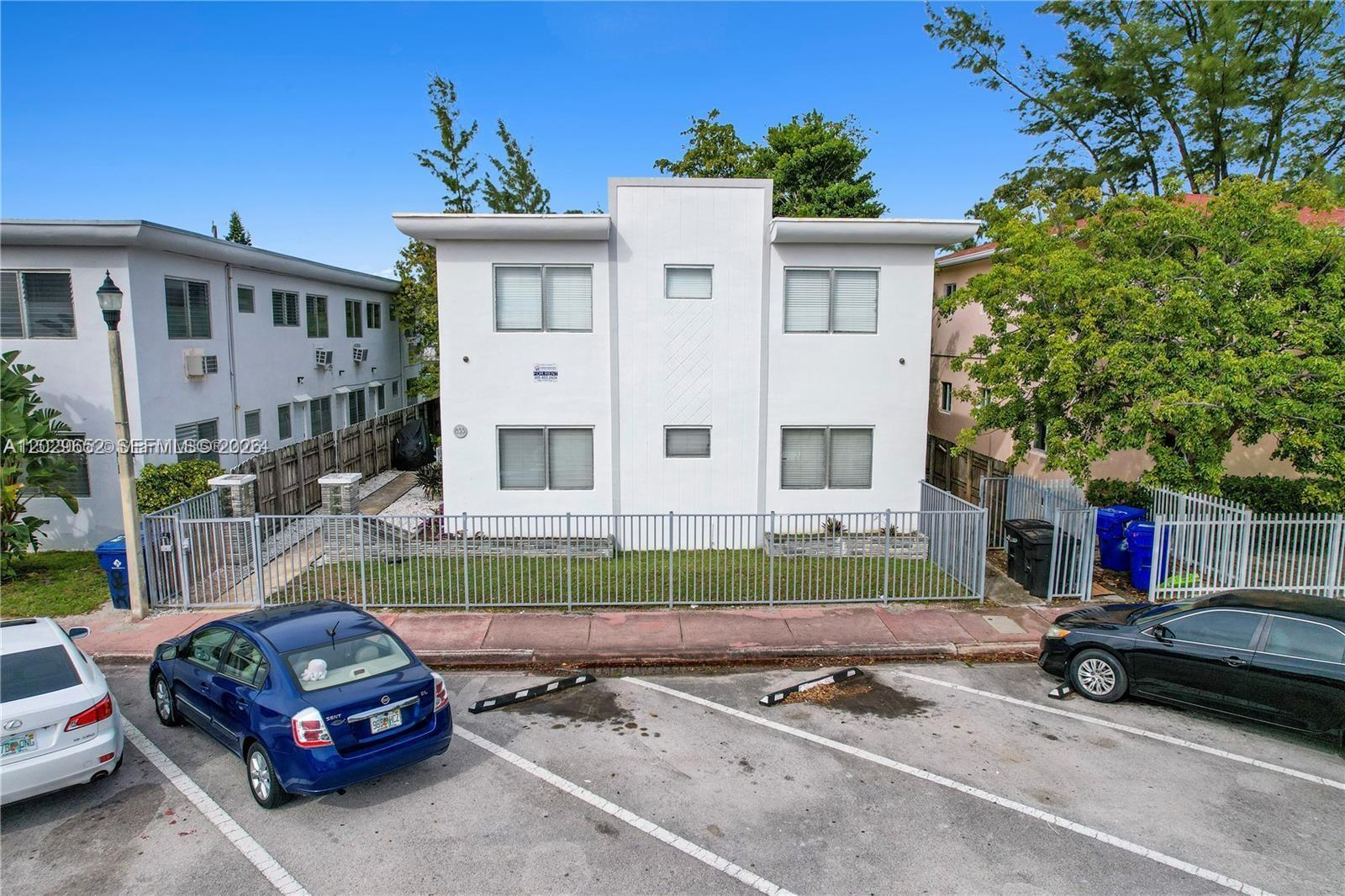 855 80th St # 4, Miami Beach FL 33141
