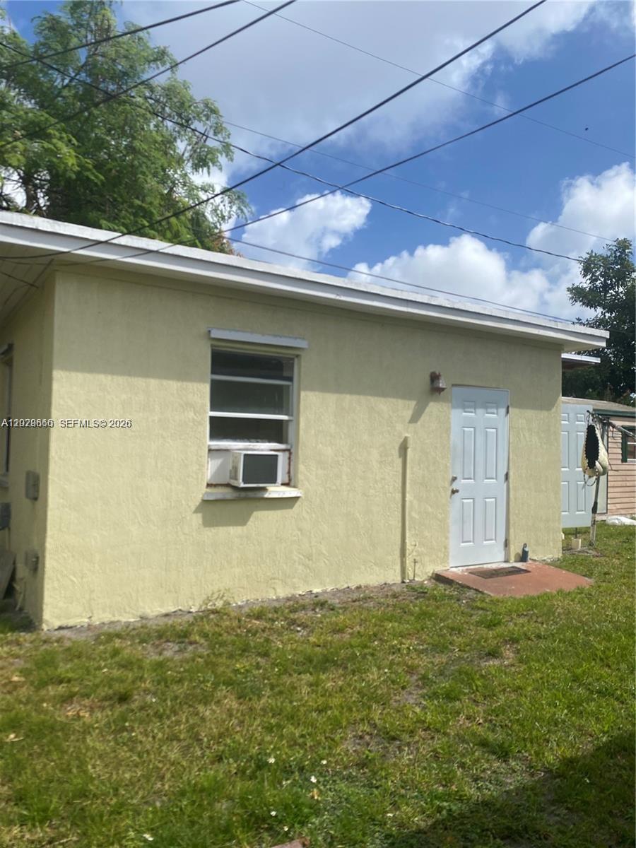 115 NE 192nd St # 1, Miami FL 33179 photo 2
