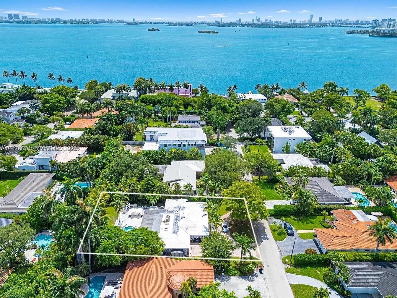 1255 NE 93rd St, Miami Shores FL 33138 photo 2