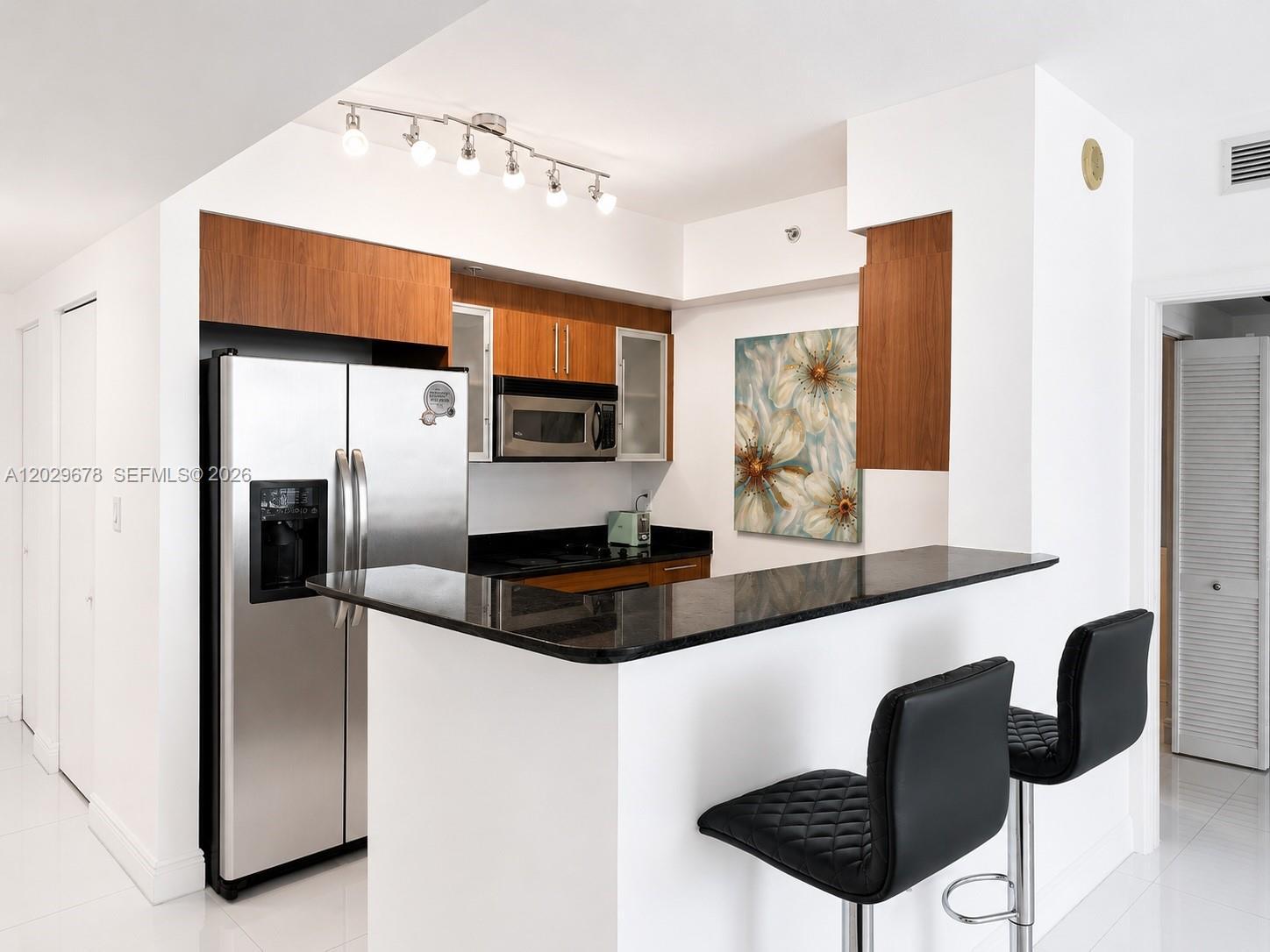 325 S Biscayne Blvd # 717, Miami FL 33131 photo 5