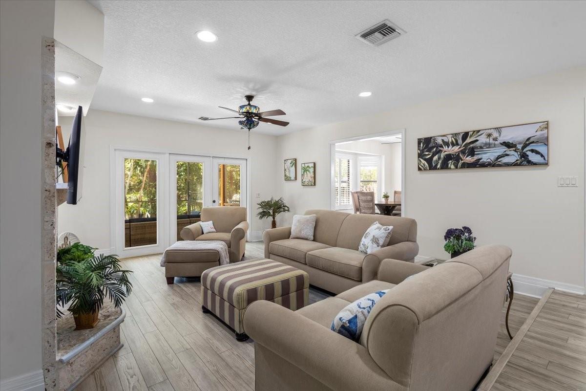 2250 SE Country Club Lane, Stuart FL 34996 photo 3