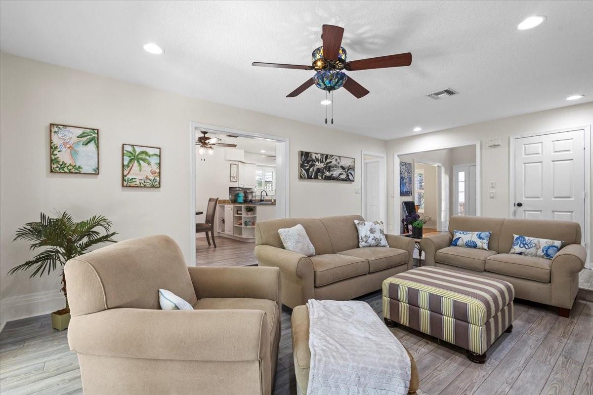2250 SE Country Club Lane, Stuart FL 34996 photo 4