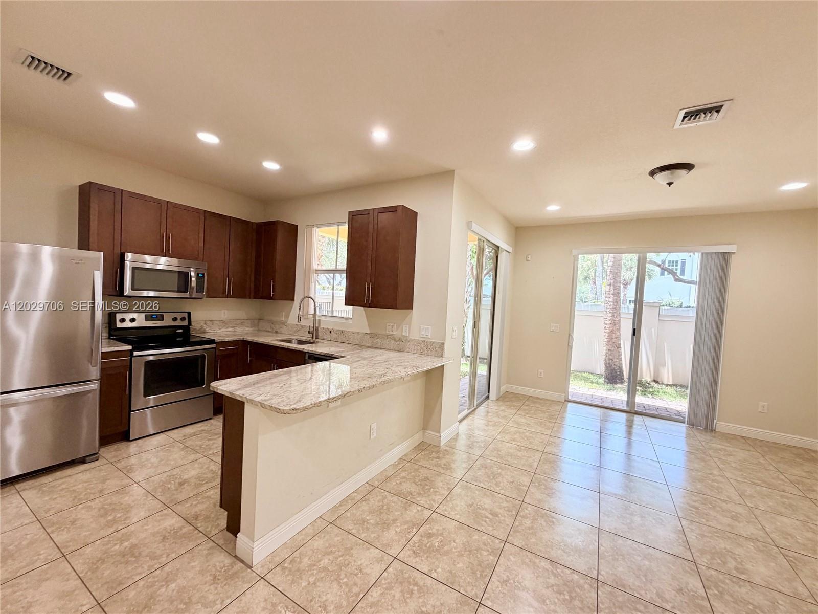 6950 Long Pine Cir # 6950, Coconut Creek FL 33073 photo 5