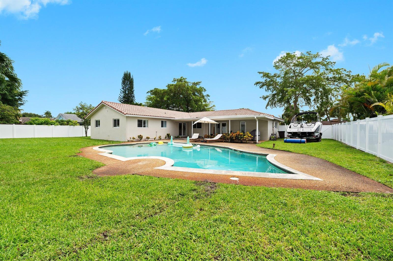 6101 SW 9th Street, Plantation FL 33317 photo 2