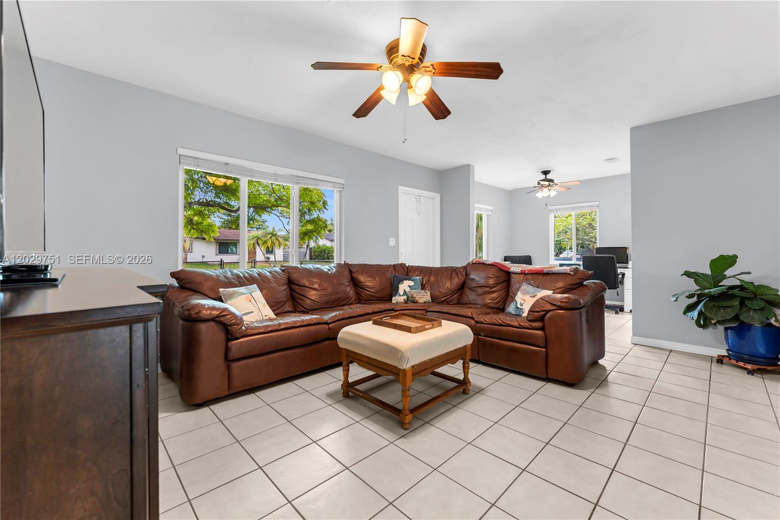 5101 SW 127th Pl, Miami FL 33175 photo 2