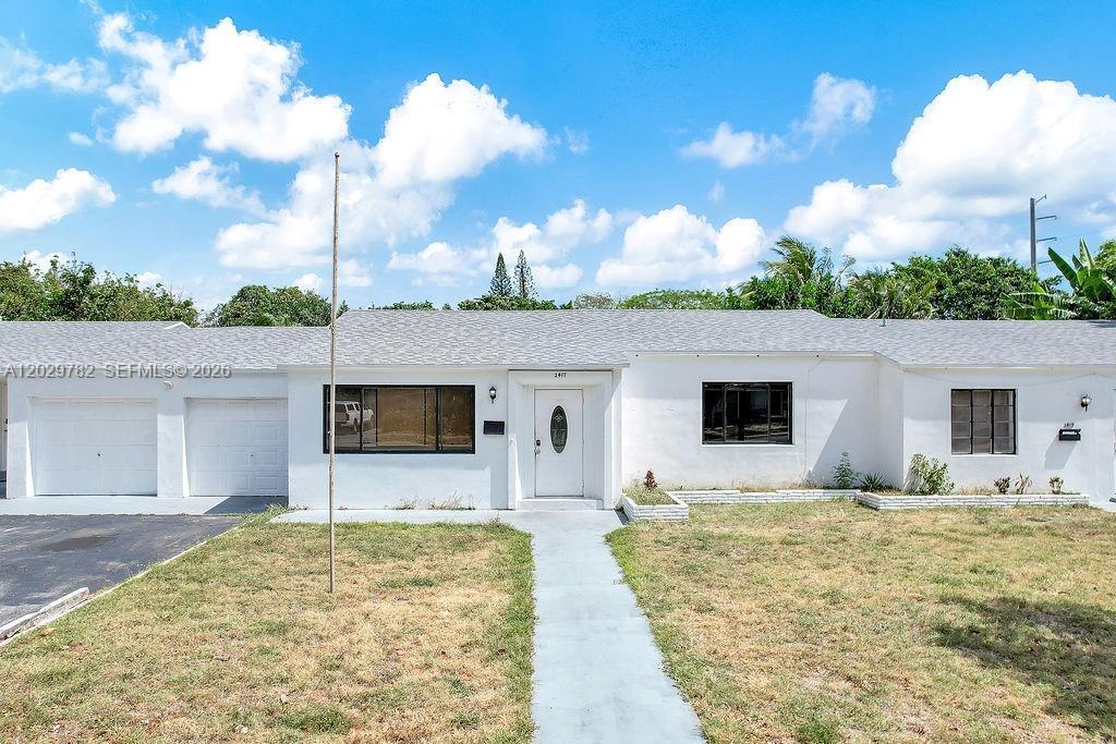 2417 Pierce St, Hollywood FL 33020 photo 2