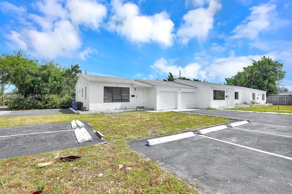 2419 Pierce St, Hollywood FL 33020 photo 5