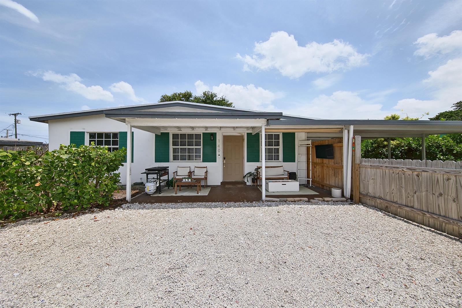 140 SE 9th Avenue, Boynton Beach FL 33435