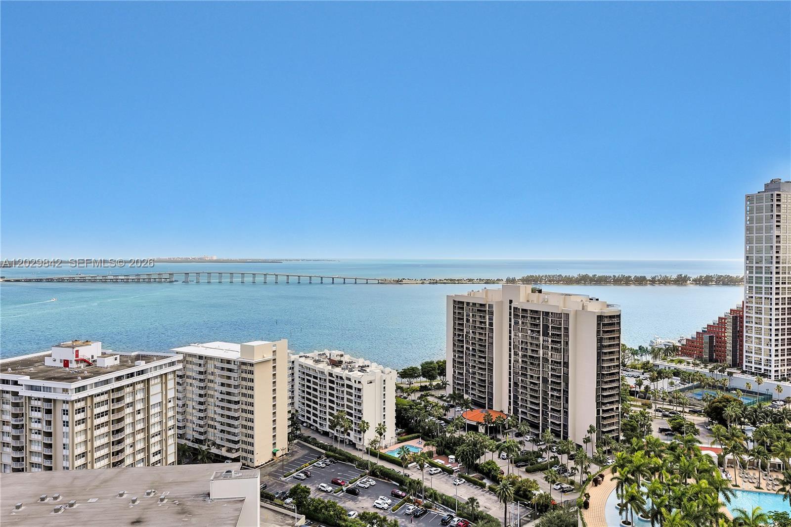 218 SE 14th St, Miami FL 33131 photo 5