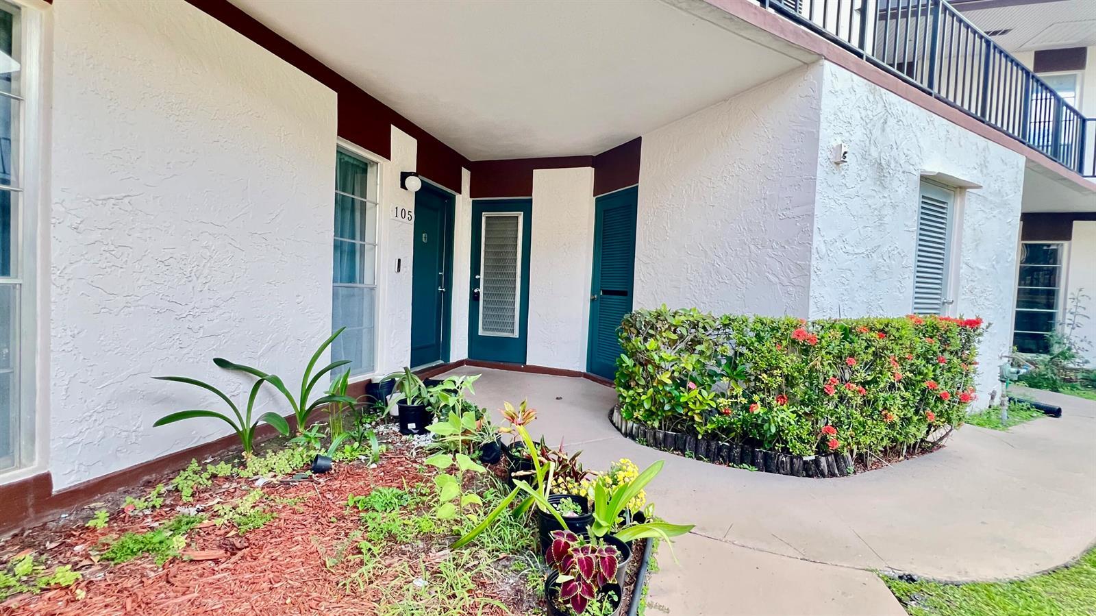 7 Greenway Village N # 105, Royal Palm Beach FL 33411 photo 2