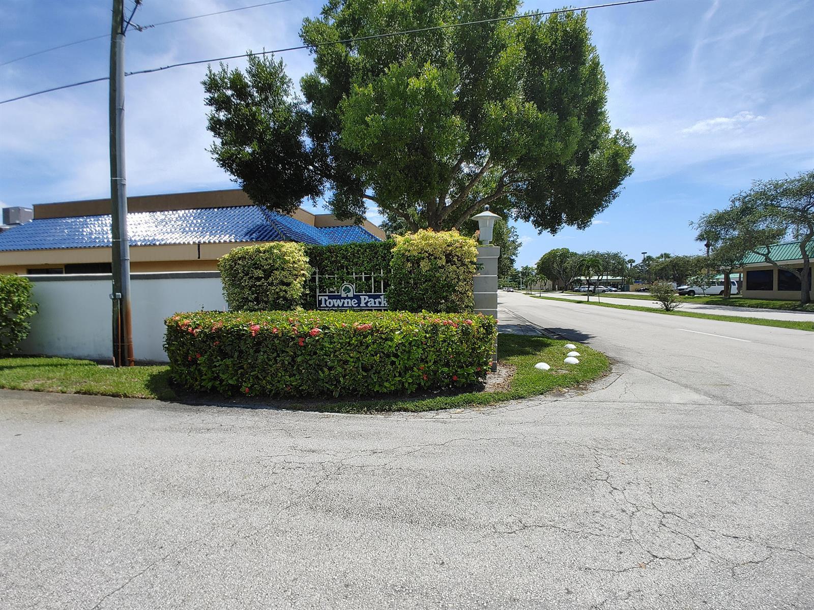 801 SE Central Parkway # 7, Stuart FL 34994 photo 3