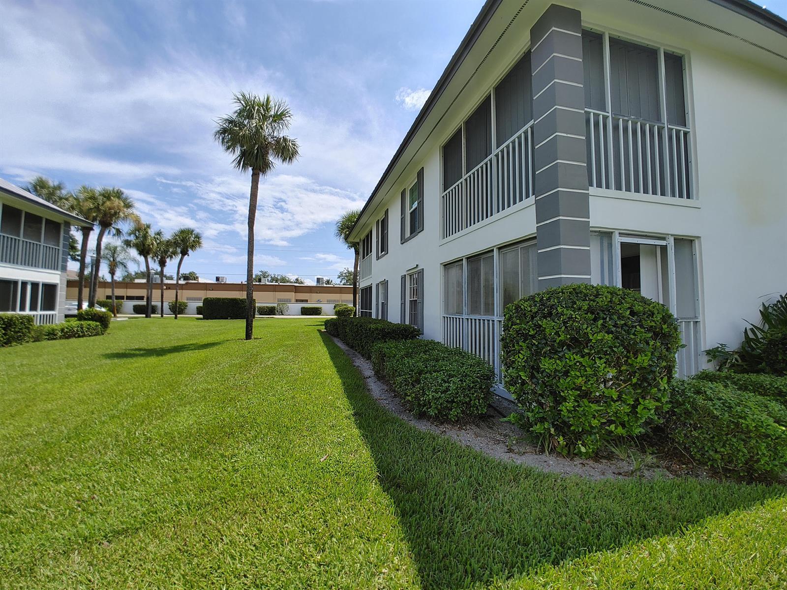 801 SE Central Parkway # 7, Stuart FL 34994