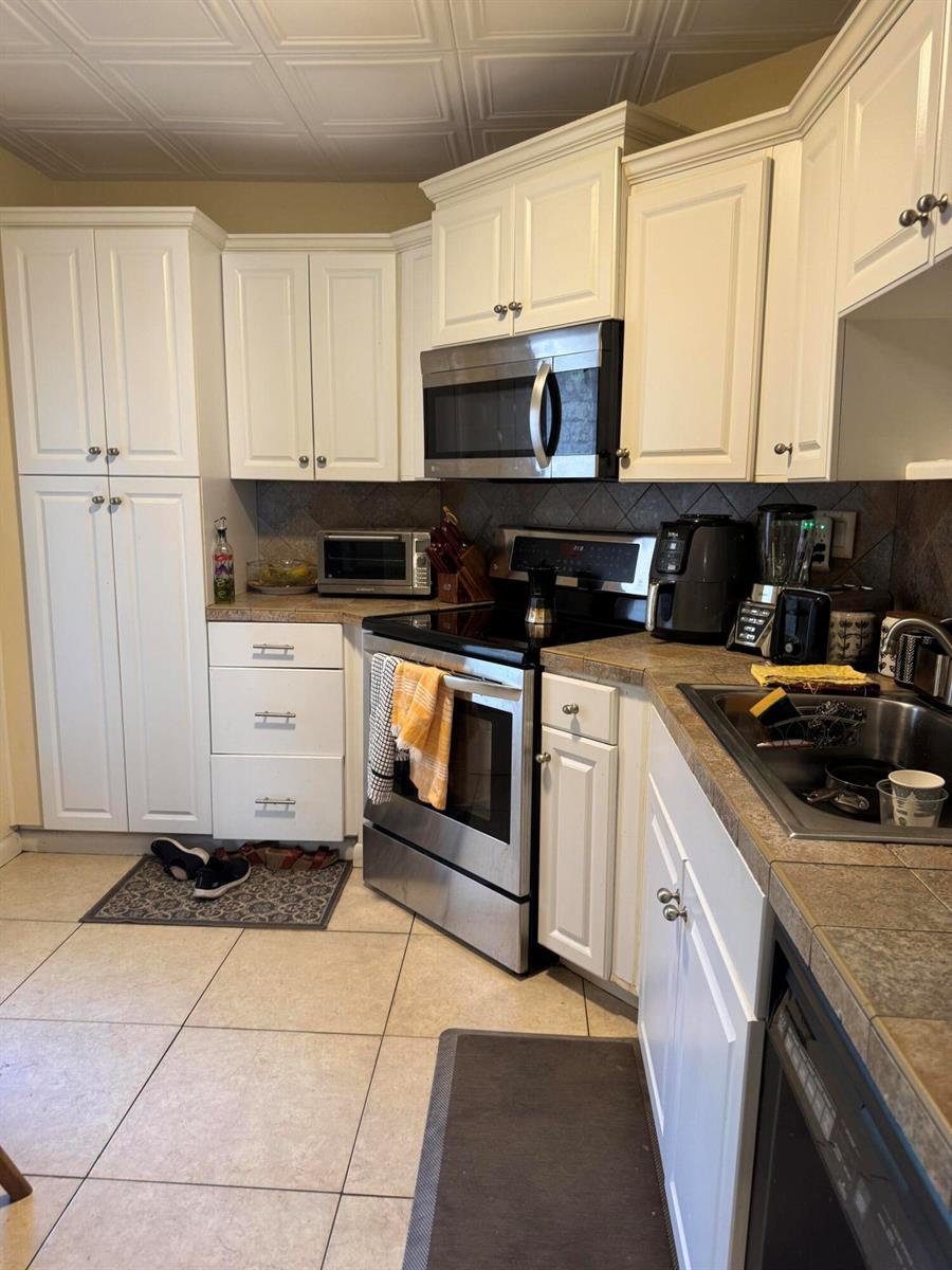 7 N Greenway Vlg Village N # 107, Royal Palm Beach FL 33411 photo 4